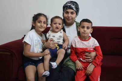 Kışı ailesiyle birlikte yeni yuvasında geçirecek olmanın mutluluğunu yaşayan depremzede kadın: "Evim hayallerimizden bile daha güzel"