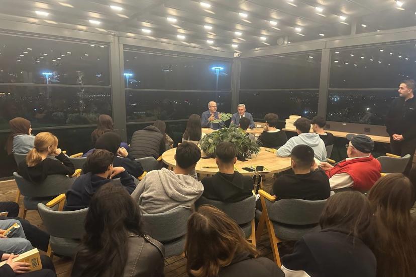 Kitap Günleri’nin ilk söyleşisi Akse Kitap Kahve’de