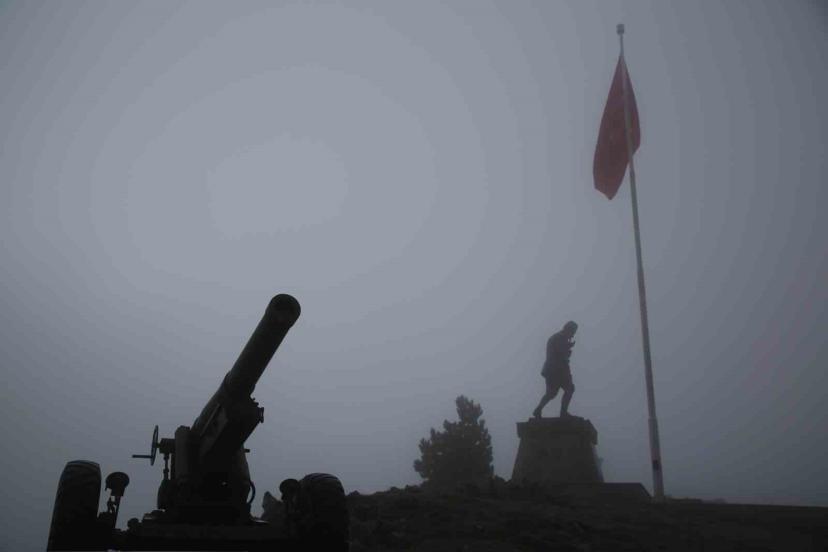 Kocatepe’nin sis altındaki görüntüsü