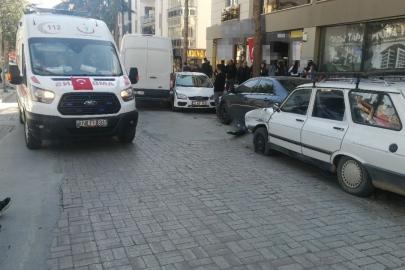 Kontrolden çıkan ticari araç park halindeki 4 araca çarptı: 1 yaralı