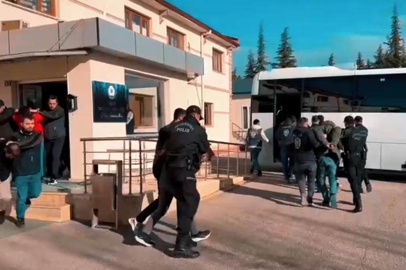 Konya’da medyum dolandırıcılığına operasyon: 11 tutuklama