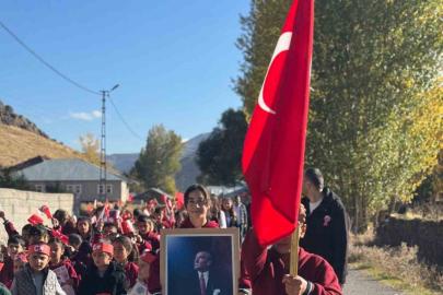 Köy okulları 29 Ekim coşkusuyla doldu