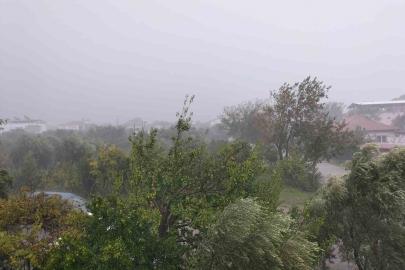 Köyceğiz’de fırtına ve sağanak yağış etkili oldu