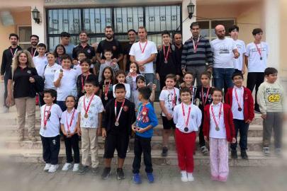 Köyceğiz’de satranç turnuvasında yarıştılar