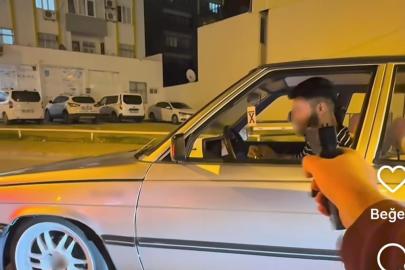 Kozan’da silahla "şaka" videosu çeken gençler polisi karşılarında görünce panik yaşadı