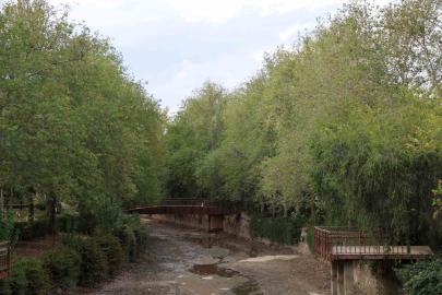 Kozan’ın tarihi ve doğal güzel alanı da kuraklıktan nasibini aldı