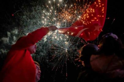 Kuşadası’nda Cumhuriyet coşkusu sokaklara taştı