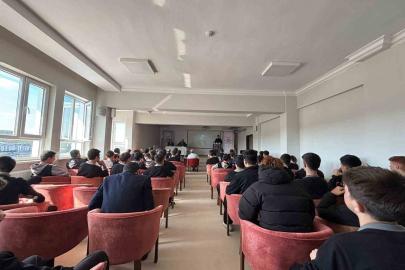 Kütahya Şehit Selim Cansız Anadolu İmam Hatip Lisesinde konferans