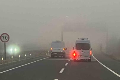 Kütahya’da sis trafiği olumsuz etkiledi