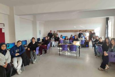 Lise öğrencilerine yönelik ‘Siber Tehdit İstihbaratı’ kursu açıldı