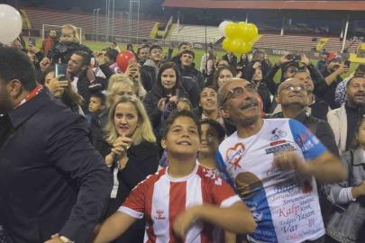 Lösemiyi atlatan 11 yaşındaki Gencay için gökyüzüne balonlar bırakıldı