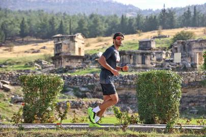 Lykos Yarı Maratonu sporcuları Pamukkale’de buluşturdu