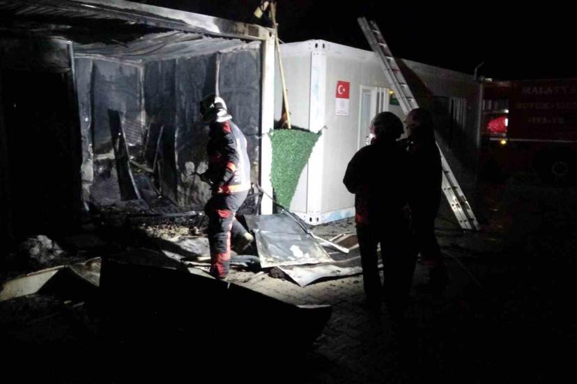 Malatya’da konteyner kentte korkutan yangın