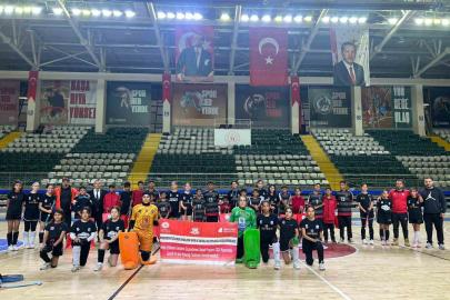 Malatyalı depremzede çocuklardan oluşan Hokey takımı Muğla’da