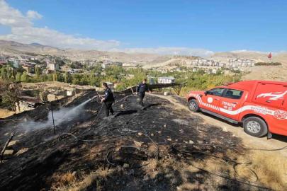 Malatya’nın Darende ilçesinde ot yangını
