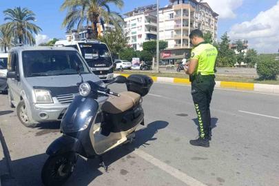 Manavgat’ta 4,25 promil alkollü motosiklet sürücüsü kazada yaralandı