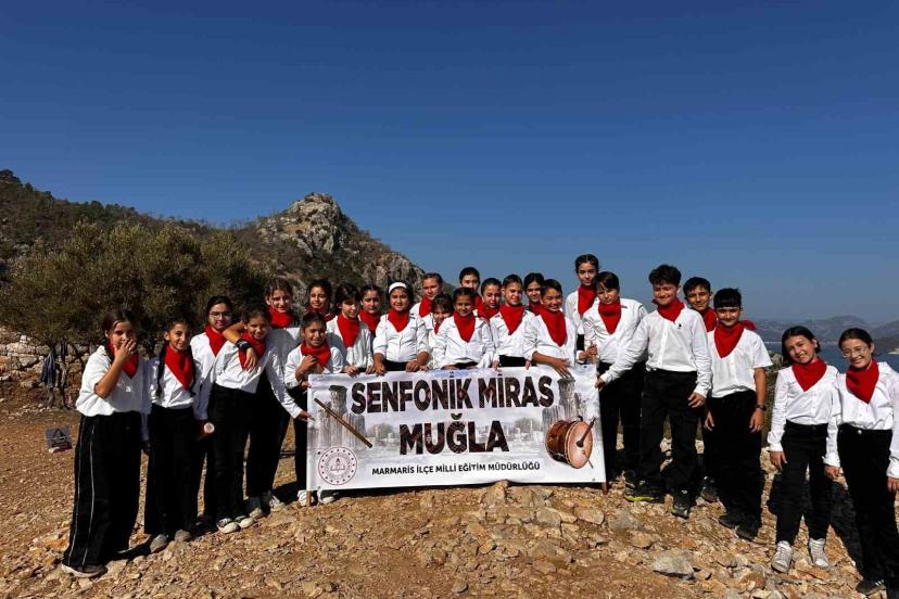 Marmaris’e eğitimde beş ödül birden aldı