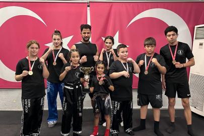 Marmaris’in şampiyon çocukları yine madalyaları topladı