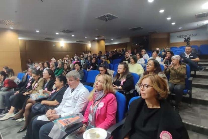 Medikal Onkolog Doç. Dr. Sarıcı: "Türkiye’de 40 milyon kadın olduğunu kabul ettiğimizde 5 milyon meme kanseri vakası bizi bekliyor"