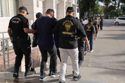 Mersin’de fuhuş operasyonu: 2 tutuklama, 1 kişi sınır dışı edildi