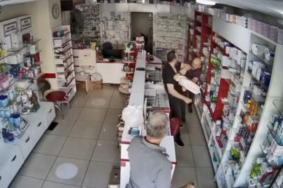 Mersin’de muadil ilaç verdiği için eczacı kalfasının kafasını sopayla yaran saldırgan, cebinden çıkardığı bıçakla üzerine saldırdı