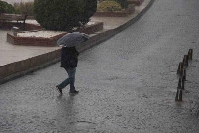 Meteorolojiden kısa süreli sağanak yağış uyarısı