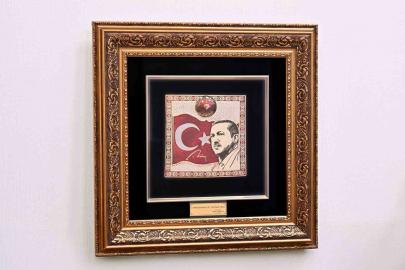 MHP Genel Başkanı Bahçeli’den Cumhurbaşkanı Erdoğan’a hediye