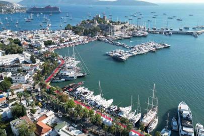 Milyon dolarlık yatlar Bodrum’da buluştu