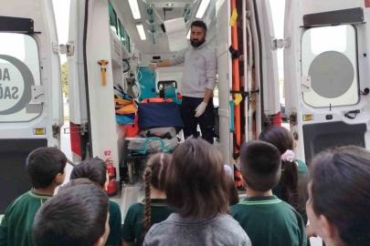 Minik öğrencilere acil sağlık hizmetleri tanıtıldı
