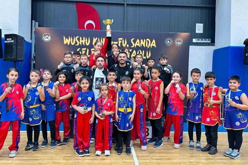 Minikler 3 yıl üst üste İstanbul şampiyonu oldu