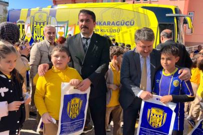 MKE Ankaragücü yöneticileri ve sporcuları öğrencilerle bir araya geldi