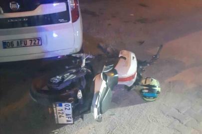 Motosiklet park halindeki araca çarptı: 1 yaralı