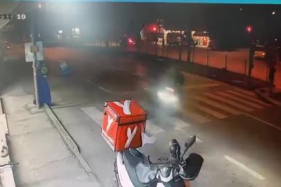 Motosikletin çarptığı adamın yanından böyle geçtiler...