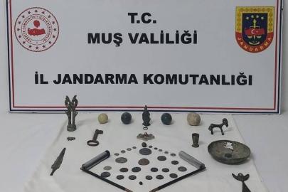 Muş’ta tarihi eser operasyonu: Çok sayıda obje ele geçirildi