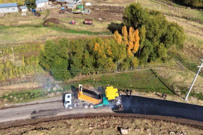 Muş’ta yol ağı genişliyor: 70 kilometrelik sıcak asfalt tamamlandı