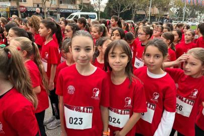 Nilüfer’de gençler ve çocuklar Cumhuriyet için koştu