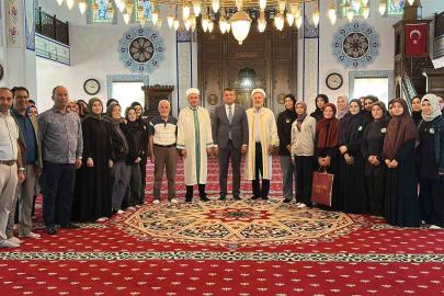 Ömrünü mesleğine adayan 49 yıllık imama duygusal veda