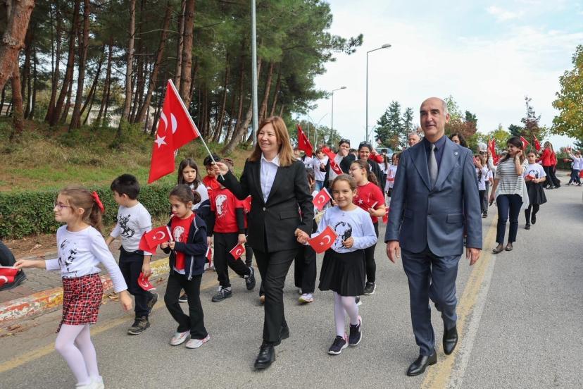 OMÜ’de Cumhuriyet Yürüyüşü