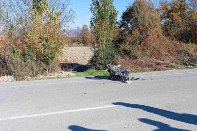 Otomobille çarpışan motosikletin sürücüsü hayatını kaybetti