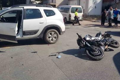 Otomobille motosiklet çarpıştı: 1 yaralı