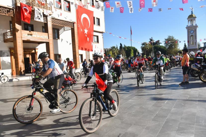 Pedallar cumhuriyet için çevrildi