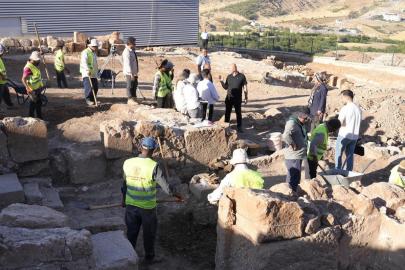 Perre her gün biraz daha gün yüzene çıkıyor