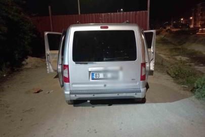Polis ile ehliyetsiz sürücü arasında kovalamaca