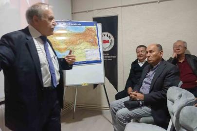 Prof. Dr. Özden’den ’29 Ekim 1923 Cumhuriyet’e giden yol’ konulu konferans