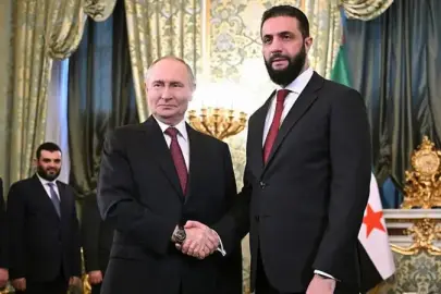 Putin - Şara görüşmesi: 'Esad ve ailesinin iadesini isteyecek'