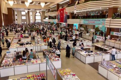 Şahinbey Belediyesi’nin kitap fuarını 150 binden fazla kişi ziyaret etti