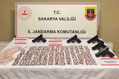 Sakarya’da 773 sentetik ecza ele geçirildi
