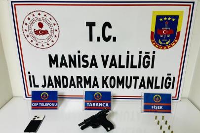 Salihli’de şüpheliden ruhsatsız tabanca ve mermi çıktı