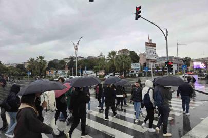 Samsun’da kuvvetli sağanak: Metrekareye 41,3 kilo yağış düştü