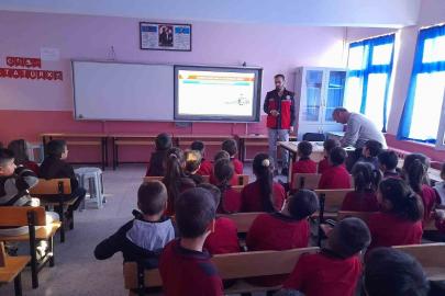 Sandıklı’da öğrenci ve velilere ilk yardım eğitimi